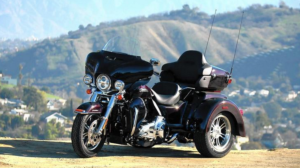 Blog - Harley-Davidson Tri Glide Ultra is a Lumbering but Luxurious 3-Wheeler