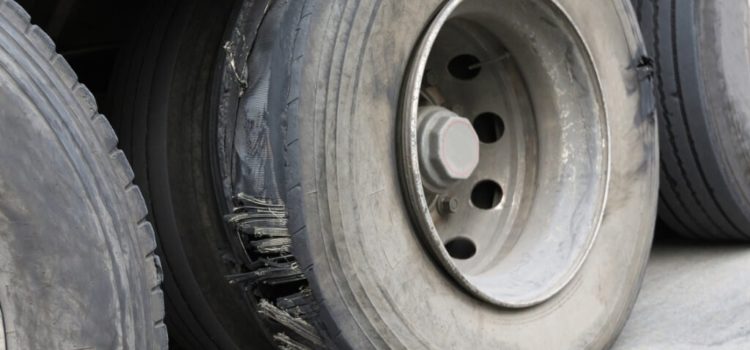 How to Handle Fleet Truck Tire Blowouts