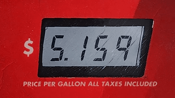 How Truck Fleets Save on Gas Prices