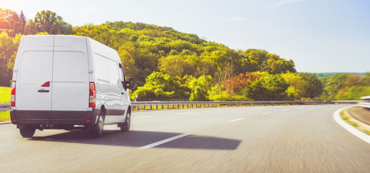 Summer Driving for Fleets: Six Tips to Take Care of Your Team in the Heat